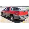 Image 6 : UNRESERVED! 2002 CHEVROLET AVALANCHE 2500 LT