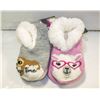 Image 1 : 2 NEW PAIRS OF SLIPPERS - FEATURES LAMA, SLOTH