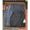 Image 1 : LARGE FLAT OF MIXED MENS SIZES CLOTHES