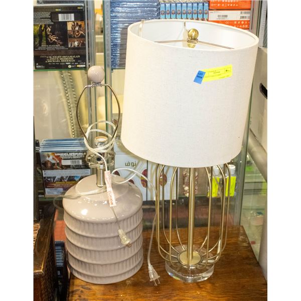2 NIGHT TABLE LAMPS