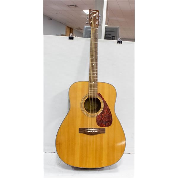 YAMAHA 6 STRING ACOUSTIC GUITAR - WILL NEED