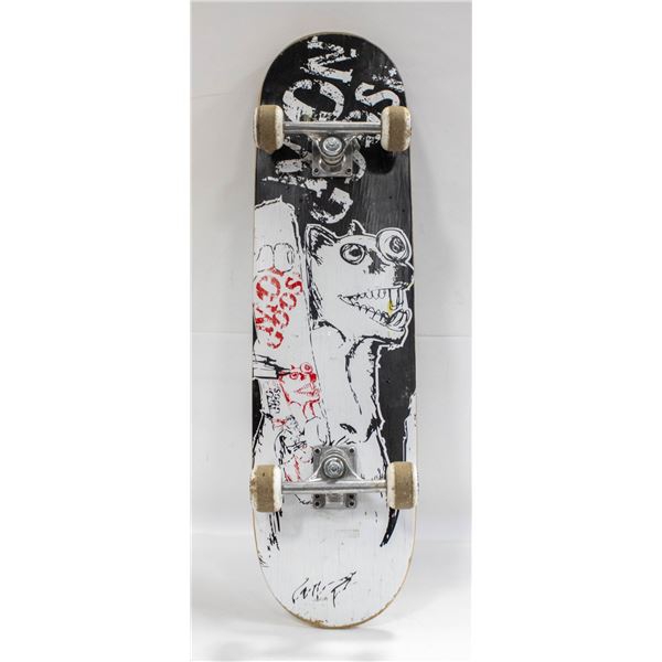 SKATEBOARD (MONGOOSE)
