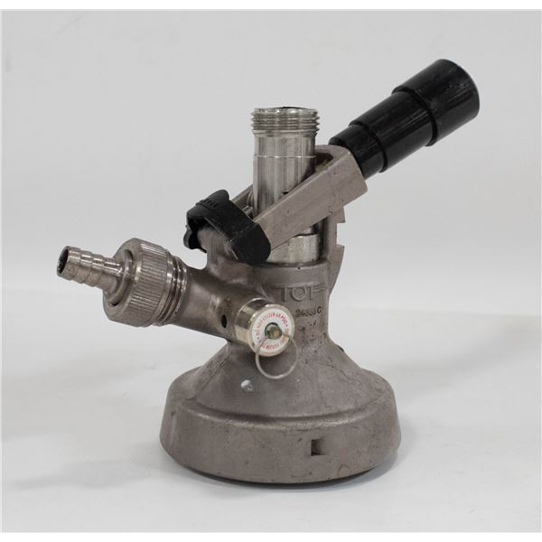 KEG COUPLER
