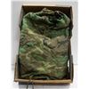 Image 1 : MILITARY CAMO WET WEATHER PONCHO / BLANKET