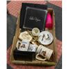 Image 1 : BOX OF VINTAGE COLLECTIBLES INCL. HAND