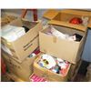 Image 1 : PALLET OF VARIOUS DOLLAR STORE TYPE ITEMS IN