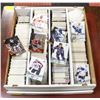 Image 1 : ESTATE LONG BOX OF ASSORTED BASE SPORTS CARDS
