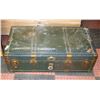 Image 1 : VINTAGE STEAMER TRUNK 40" X 21" X 13"
