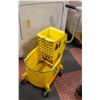 Image 1 : MOP BUCKET WITH RINGER