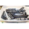 Image 1 : TOTE OF REMOTES