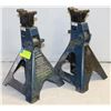 Image 1 : TWO - 3 TON AXLE STAND