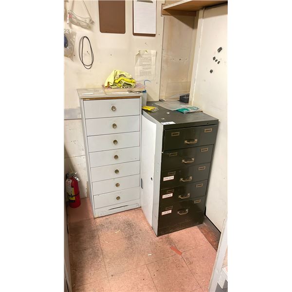 5 DRAWER METAL CABINET WITH ASSORTED LOCKS / ARCADE MACHINE PARTS & GREY 7 DRAWER CABINET WITH