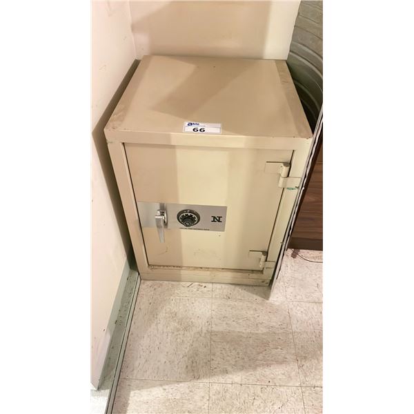 COFFRE FORT NATIONAL BEIGE SINGLE DOOR KEY / COMBINATION SAFE *NO KEY OR COMBINATION*
