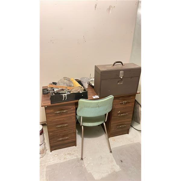 DESK OF ASSORTED PAINTING TOOLS, TOOLBOX WITH CONTENTS, & BINS OF TROWELS