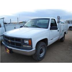 CHEVROLET 2500 CHEYENNE UTILITY TRUCK, s/n 1GBGC24JOTE238026
