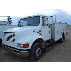INTERNATIONAL 4700 SERVICE TRUCK, s/n 1HTSCABM8YH250687