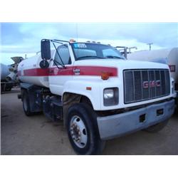 GMC TOPKICK 2000 GALLON S/A WATER TRUCK, s/n 1GDJ7H1JXTJ502868