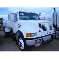 INTERNATIONAL 4700 2500 GALLON S/A WATER TRUCK, s/n 1HTSCNMNXNH384285
