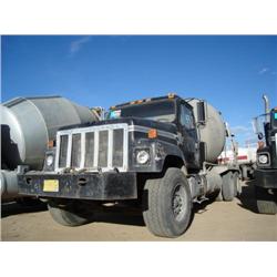 INTERNATIONAL S2574  T/A MIXER TRUCK, s/n 1HTZPKCT4FHA59427