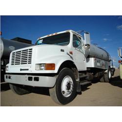 INTERNATIONAL 4700 S/A ASPHALT DISTRIBUTOR TRUCK, s/n 1HTSCAANOVH447486