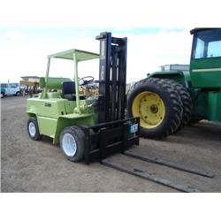 CLARK C500Y100 10000 lb FORK LIFT, s/n Y685235166283