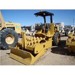 CATERPILLAR CP-323C PADFOOT VIBRATORY COMPACTOR, s/n 6MD00140