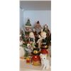 Image 4 : Assorted Christmas and Rooster Decor A