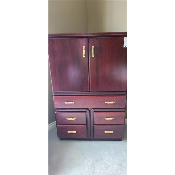 Upright Dresser C