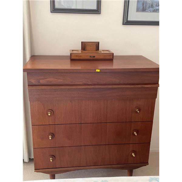 Mid Century Modern Teak 4 Drawer Dresser w/ Decorative Wood Jewelry Box 36 x 19 x 39