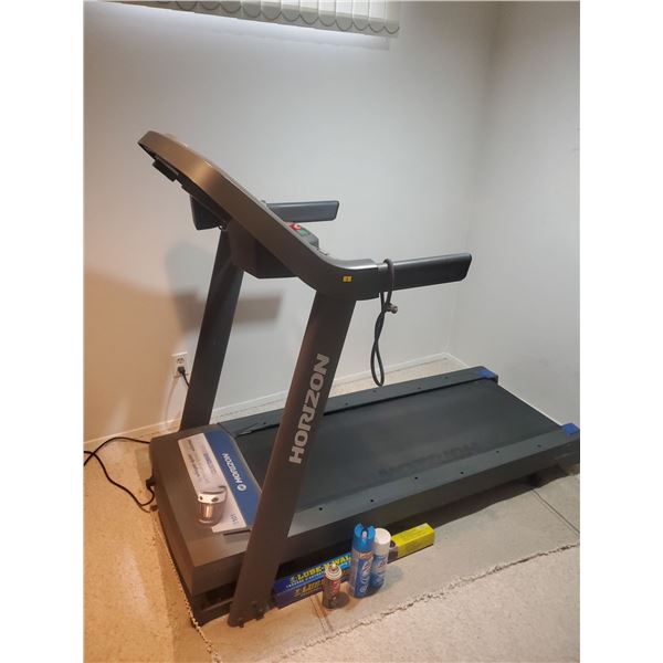Horizon Fitness Treadmill T101 69 x 26 x 55 & Accessories