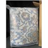 Image 2 : Lot of 1 Molly+Rocky 3PC Queen Size Comforter Set - Brand New!