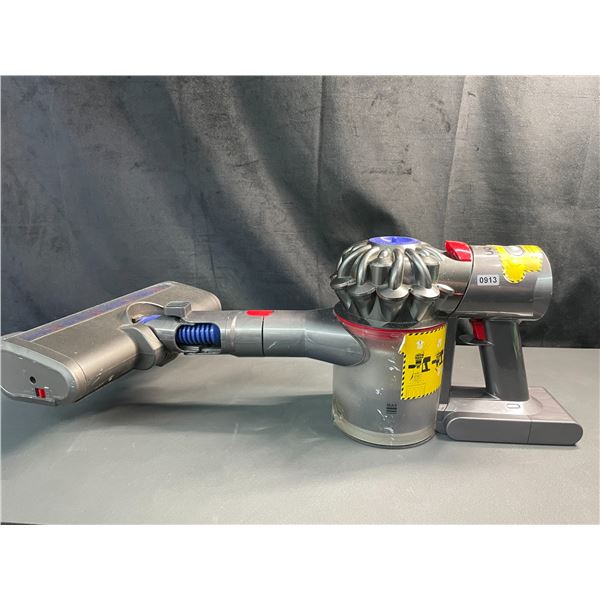 Lot of 1 Dyson Vacuum w/ Battery - Used