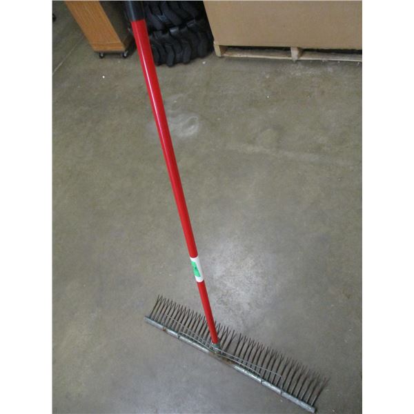 LAWN RAKE