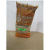 Image 1 : BAG C/W HICKORY WOOD