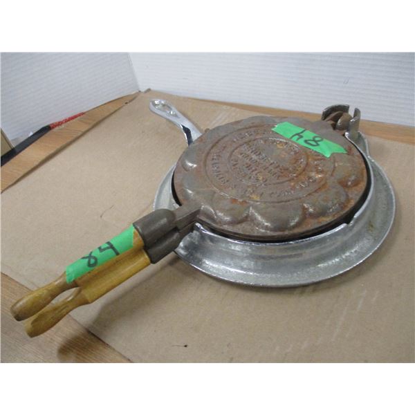 WAFFLE IRON & BASE