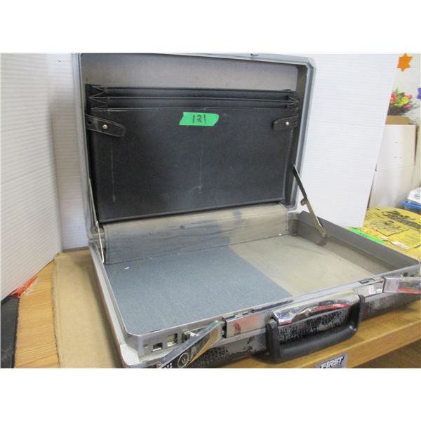 SAMSONITE BRIEFCASE