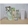 Image 1 : BOX C/W ORNAMENTS