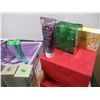 Image 3 : BOX C/W STORAGE BOX, TOILETRIES, ETC