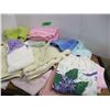 Image 2 : ESTATE:  BOX C/W ASSORTED TOWELS