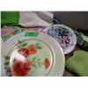 Image 3 : ESTATE:  BOX C/W ASSORTED HOUSEWARES