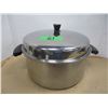 Image 1 : ESTATE:  10" POT & LID