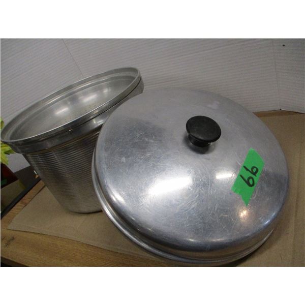 ESTATE:  11" X 4" STEAMER POT & LID