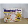Image 1 : ESTATE:  MISTER DOUGH PRESS