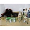 Image 1 : ESTATE:  BOX C/W ASSORTED GLASSWARE & ORNAMENTS