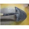 Image 2 : ESTATE:  LONG HANDLE ROUND SHOVEL