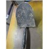 Image 3 : ESTATE:  LONG HANDLE ROUND SHOVEL