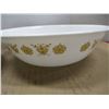 Image 2 : ESTATE:  2 CORNINGWARE & 1 CORELLE DISH