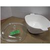 Image 2 : ESTATE:  8" CORNINGWARE DISH & LID