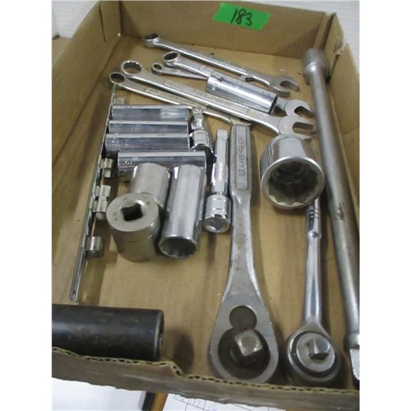 ESTATE:  BOX C/W RATCEHTS, WRENCHES & SOCKETS