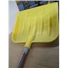 Image 2 : KID'S SHOVEL